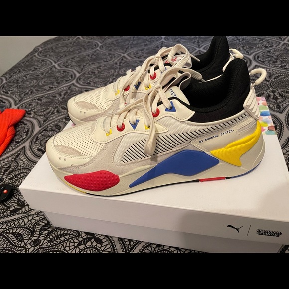 Puma - Picture 3 of 5